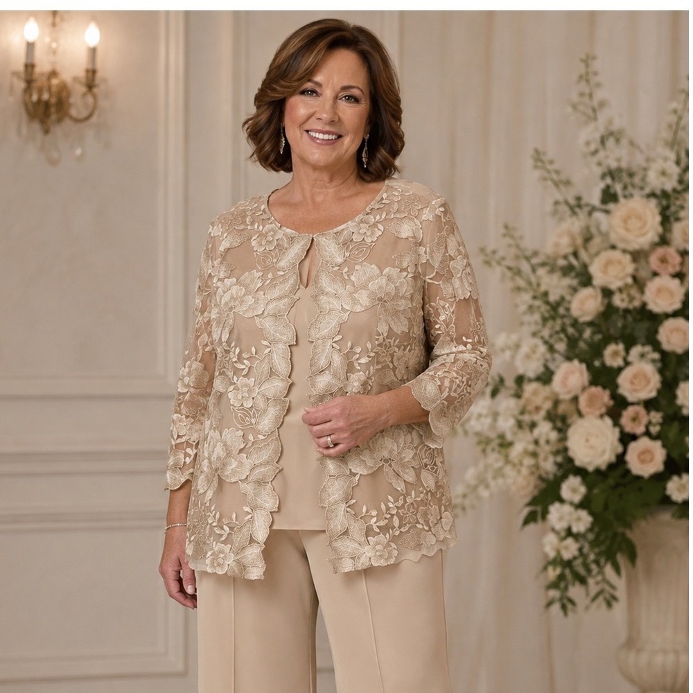 NWT ALEX EVENINGS  Beige Floral Lace Embroidered Blouse Top Mother of Bride M
